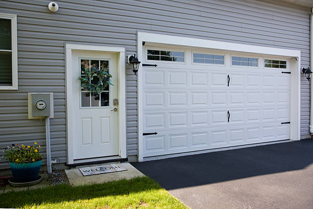 24/7 Emergency Garage Door Panel Replacement experts in One Loudoun, VA
